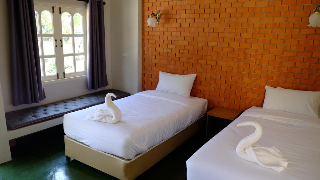 Wangpla Villa Resort Nakhon Sawan Pokoj fotografie
