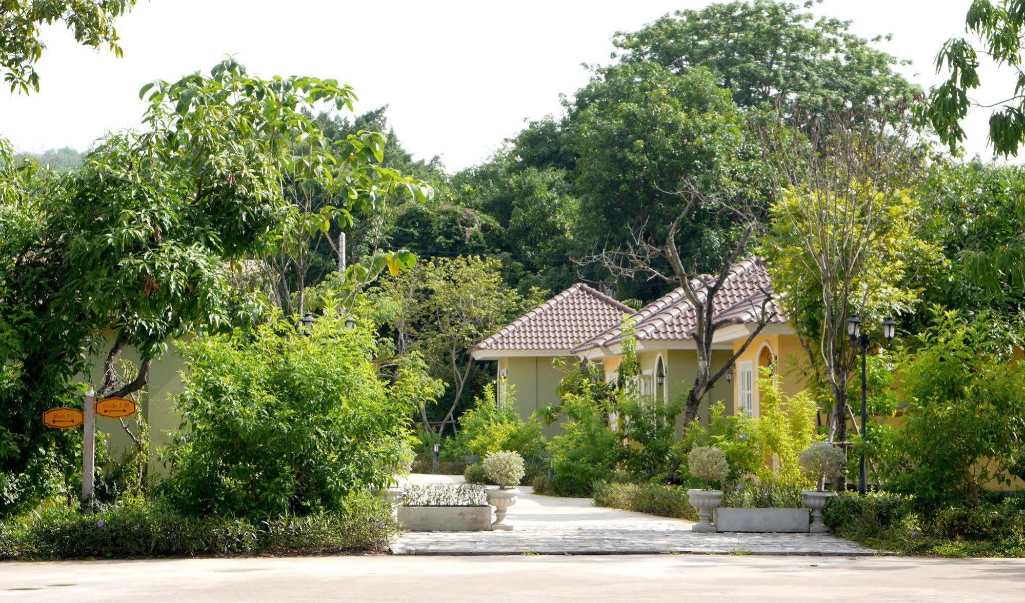 Wangpla Villa Resort Nakhon Sawan Exteriér fotografie